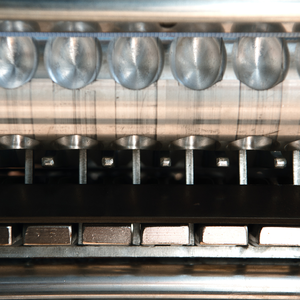 Máquina Procesadora de Anacardos con Cabezal de Corte de 8 Cuchillas, Fabricante Daniel Company, 220V-380V, 0.75kw, 200-250kg/h, Calidad Premium, Vietnam - Product Image 6