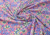 Tissu imprimé floral 100% coton doux et pur de style indien pour vêtements, robes, rideaux, vêtements de nuit, housses de lit, draps et bien plus encore.
