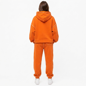 Survêtement à capuche personnalisé en molleton de coton épais pour femme, avec impression en relief et joggers en molleton bouclette à coutures apparentes - Product Image 2