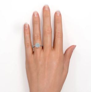 แหวนหมั้นมอสซาไนต์ทรงคุชชั่น 1.40 กะรัต สไตล์วินเทจ ชุบทอง 14K ดีไซน์รัศมี คลาสสิก แหวนขอแต่งงานสุดพิเศษ - Product Image 3