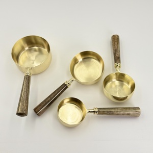Nuevas Tazas Medidoras de Acero Inoxidable con Recubrimiento PVD Dorado Hechas a Mano, Hermosas Herramientas de Medición de Acero Inoxidable - Product Image 3