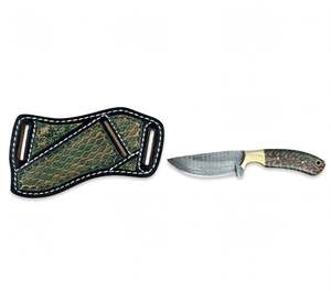 Cuchillo utilitario compacto de acero de Damasco hecho a mano, mango de resina de piña, pomo de latón, funda de cuero estampado para cinturón - Product Image 4