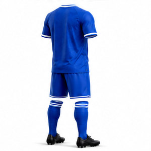 Tenue d'équipe de football personnalisée, confectionnée en tissu polyester de qualité supérieure avec propriétés de gestion de l'humidité et un aspect professionnel - Product Image 5