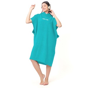 Peignoir de plage en tissu éponge 100% coton de haute qualité pour usage extérieur, logo personnalisé, peignoirs de plage 100% coton à vendre, fournisseur en Inde. - Product Image 4