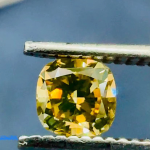 Diamante Amarillo Natural de Lujo de 0.46 Ct, Diamante Suelto Certificado para Anillo de Compromiso, Joyería Fina de Lujo - Product Image 1
