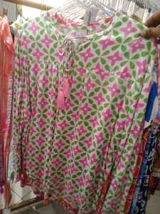 Chemise d'été vintage à imprimé étoiles, orange rose vibrant, à franges, légère, à manches courtes, avec bouton passe-perdu, en satin, pour femme, tenue de villégiature 2026 - Product Image 5