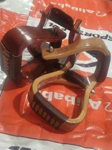 Equipo Ecuestre Veterinario, Par de Estribos Antideslizantes de Acero Inoxidable para Caballos, Protección de Tobillos, Logotipo Personalizado de Alta Calidad - Product Image 4