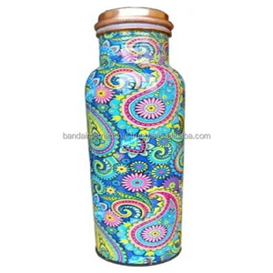 Botella de cobre con etiqueta y acabado pulido, hecha a mano en India, con beneficios para la salud, botella de agua potable de cobre puro. - Product Image 4