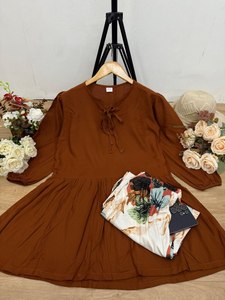 Ensemble haut à manches bouffantes et pantalon palazzo extensible importé pour femme avec poches latérales, disponible en plusieurs couleurs pour un usage décontracté - Product Image 3