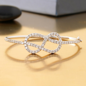 Brazalete Infinito de Oro Blanco y Amarillo de 14K con Diamante Redondo Cultivado en Laboratorio de 2.27 CT, Certificado IGI, Estilo Pulsera de Tenis - Product Image 1
