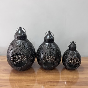 Juego de 3 Casitas para Pájaros Colgantes de Diseño Artesanal, Modernas, de Hierro y Metal, con Acabado Negro, Modelo BH689, para Uso en Exteriores - Product Image 2