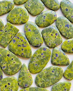 Piedra Preciosa Natural de Stichtite Atlantisite de Alta Calidad, Grado AAA, Cabujón Suelto para Sanación, Meditación y Joyería - Product Image 2