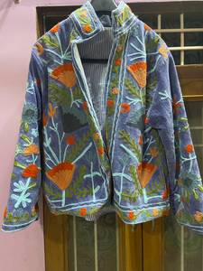 Veste en velours brodée à la main Suzani, col montant, motif floral, manches longues, manteau d'automne pour femme, longueur courte, vente en gros - Product Image 6