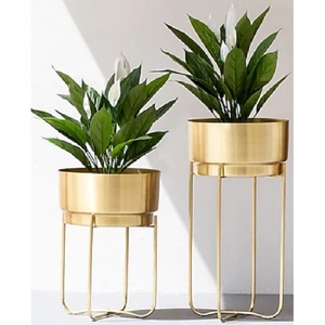 Maceta de Metal y Concreto de Primera Calidad para Jardín Exterior con Diseño Vertical Acanalado para Flores y Plantas Verdes - Product Image 3