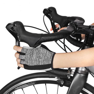 Gants de cyclisme mi-doigts respirants et légers en polyester noir et vert citron, unisexe, design à enfiler pour l'été - Product Image 5
