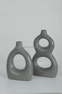 Florero de aluminio decorativo, urna de flores chapada moderna, jarrón de mesa personalizable ecológico hecho a mano por Azora Industries - Product Image 5