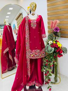 Ensemble Salwar Kameez Sharara Rouge Lourdement Brodé avec Lehenga Choli, Séchage Rapide, Tenue Ethnique pour Femme, Idéal Mariage et Fêtes, Toutes Saisons - Product Image 1