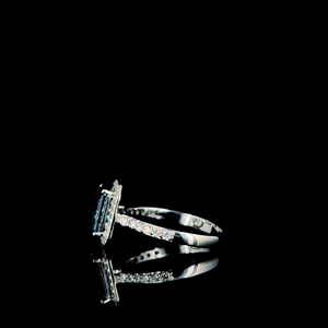 Anillo clásico con halo de diamantes de corte esmeralda – Joyería de lujo con diamantes brillantes para mujer - Product Image 4