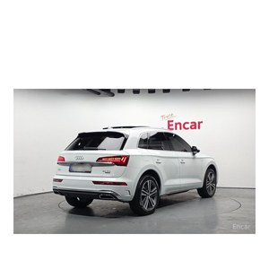 Audi Q5 40 TDI quattro Premium 2023, 5,878 km, Diésel, Asientos de Cuero, Volante a la Izquierda, Cámara Trasera - Product Image 2