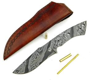 Cuchillo de Caza de Acero de Damasco, Hoja Táctica de Espiga Completa para Exteriores, Mango de Madera, Producción OEM Personalizada, Hecho a Mano, Punta Caída - Product Image 1