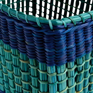Cesta de Almacenamiento Junco Azul y Turquesa, Hecha a Mano, Ecológica, Venta al Por Mayor, Hecho en Vietnam - Product Image 3