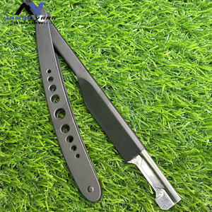 มีดโกนหนวดตรงแบบพับได้สำหรับผู้ชายมีดโกนหนวดแบบเปียกด้ามจับสีดำด้านดีไซน์แบบมีรูตามสั่ง - Product Image 5