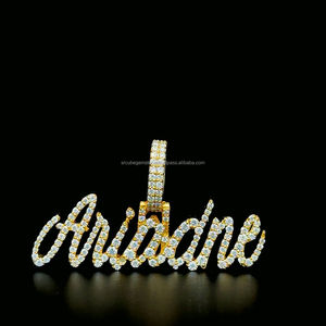 Collar con Placa Personalizada de Moissanita, Colgante con Letras Mayúsculas, Chapado en Oro Personalizado - Product Image 4