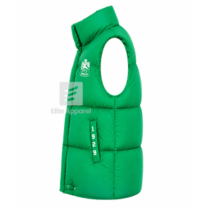 Chaleco acolchado personalizado de la hermandad Iota Phi Lambda con logo bordado en la parte delantera, color verde y blanco, sin mangas, para mujer. - Product Image 4