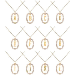 Collar de Cristal de Alta Gama con 26 Letras para Mujer, Diseño de Cadena de Hueso que Exuda Lujo, Transfronterizo en Europa y América - Product Image 5