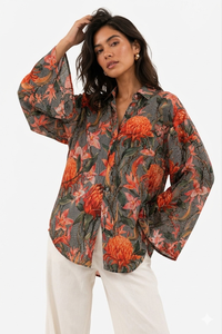 Chemise oversize à rayures rouges et fleurs - Product Image 1