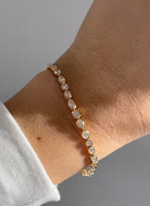 Bracelet tennis classique en or massif 18 carats avec diamants ronds taille brillant, serti griffe, unisexe, idéal pour un cadeau d'anniversaire ou un usage quotidien - Product Image 2