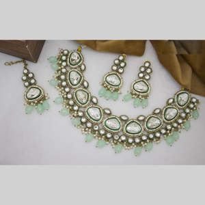 Gold Plated <b>Kundan</b> and Beads Fine <b>Jewelry</b> Necklace Set 10581418GR - Product Image 4