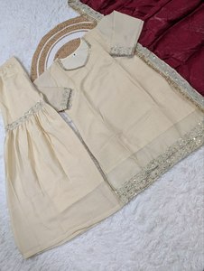 Kurtis élégants et sophistiqués, style actrice de série télévisée, avec de riches broderies, dernières créations, prix de gros. - Product Image 6