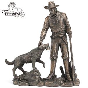 BUSTE DE COWBOY DESIGN VERONESE avec BASE EN LAZOS - PEINT À LA MAIN - ART DE DÉCORATION INTÉRIEURE DE LUXE ET ARTISANAT EN RÉSINE DE COLLECTION 17,5x14,5x30,5 CM - Product Image 4