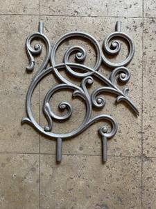Élégant et moderne : Balustre extérieur décoratif en fer forgé, composant architectural durable et personnalisé de qualité supérieure - Product Image 4