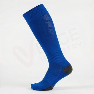 Chaussettes hautes pour hommes, bleu uni, tricotées, style sport, coupe classique - Product Image 3