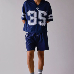 Maillot de football américain personnalisé pour hommes, coupe oversize, respirant, en polyester, col en V, pour entraînement, fabrication en gros OEM - Product Image 2