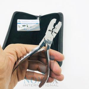 Alicates personalizados en forma de U de alta calidad, herramienta de extensión de cabello de acero inoxidable de grado quirúrgico, sostenible y personalizable - Product Image 2