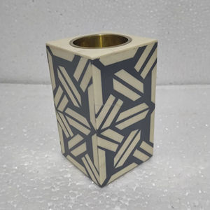 Brûleur d'encens élégant en résine avec incrustations d'os de qualité supérieure Imperial Noor pour le Ramadan et les cadeaux de fête - Product Image 1