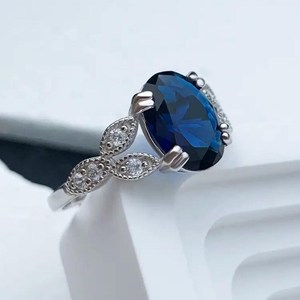 Anillo Clásico Art Deco con Moissanita Ovalada Azul Zafiro de 8x6MM, Plata 925 con Baño de Rodio, Regalo para Ceremonia de Boda - Product Image 3