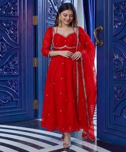 RICH LOOK Vestido Étnico de Algodón con Bordado de Seda y Lentejuelas, con Dupatta, para Fiestas, Disponible en Stock - Product Image 5