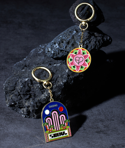 Koreaedition สีดำสีชมพู [koreaedition] พวงกุญแจซีดีอิเล็กทรอนิกส์ K-Pop (วัสดุกระดาษและพลาสติก) ภาษาเกาหลีทุกเพศทุกวัย BW-155 KR - Product Image 2