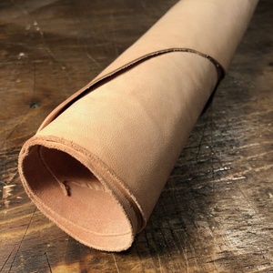 Cuir végétal de buffle d'eau biologique ISONZ Mimosa, couleur neutre, pour sacs, ceintures, sangles, chaussures, qualité supérieure - Product Image 1