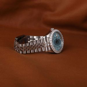 Reloj de Diamantes Splendid Jewelry para Hombre, Caja de Cristal de Zafiro de 30 mm, Analógico de Cuarzo, Movimiento ETA de Lujo, Moissanita, Cierre Oculto Plateado - Product Image 3