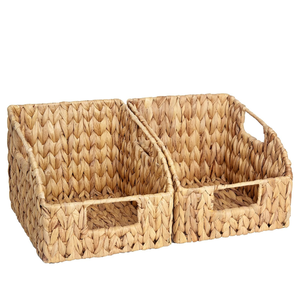 Grand panier rectangulaire en jacinthe d'eau pour rangement et décoration domestique, organisateur tressé artisanal en osier à usages multiples - Product Image 1