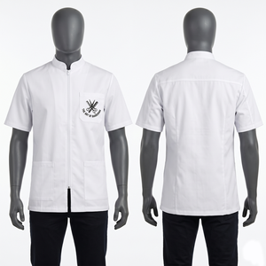 Chaqueta de Barbero para Hombre, 180 GSM, Polialgodón, Gris, Manga Corta, Cierre Frontal, Uniforme, Bordado Personalizado, Impresión por Transferencia de Calor - Product Image 2