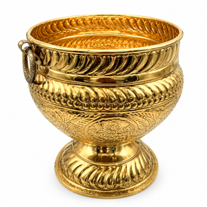 Macetero de Latón Tradicional Tallado a Mano con Asa de Anillo y Patrones Florales Grabados, Arte Creativo Moderno - Product Image 4