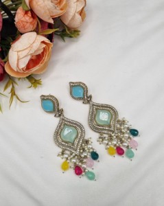 Boucles d'oreilles pendantes de luxe en cristal taille marquise avec perle, plaqué or antique, pour femmes, pour soirées et festivals, vente en gros - Product Image 1