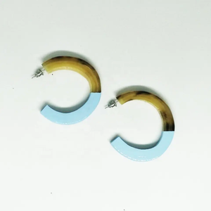 Pendientes de Cuerno de Búfalo Blanco Hechos a Mano en Vietnam, Pendientes en Blanco para Manualidades, Venta Caliente 2026 - Product Image 2