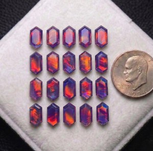 Ópalo Aura Sintético Doblete Arcoíris Fuego, Corte Hexagonal Largo, Gema Suelta, Tamaño Personalizado para Diseño de Joyería, Venta al por Mayor - Product Image 1